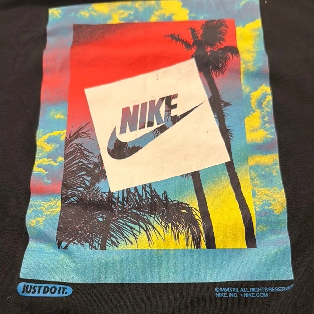 Nike Kids Black and Gray Graphic Tees